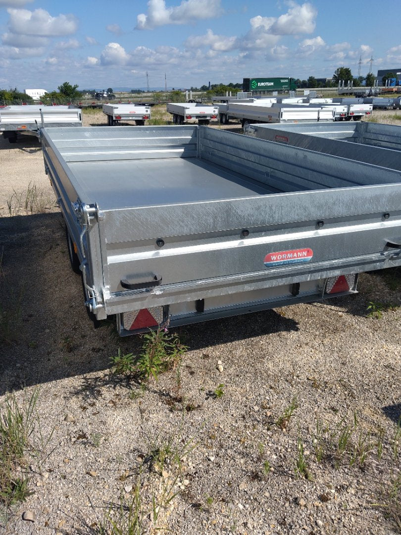 17835834175236260211947351714019.jpg